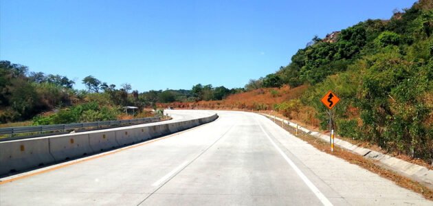 Carretera de concreto vs asfalto