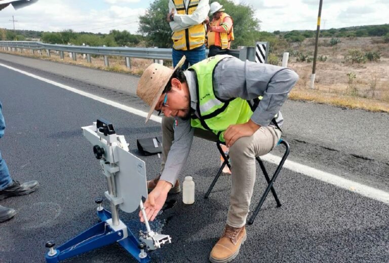 Análisis de suelos para obras viales. ¿Por qué es clave?