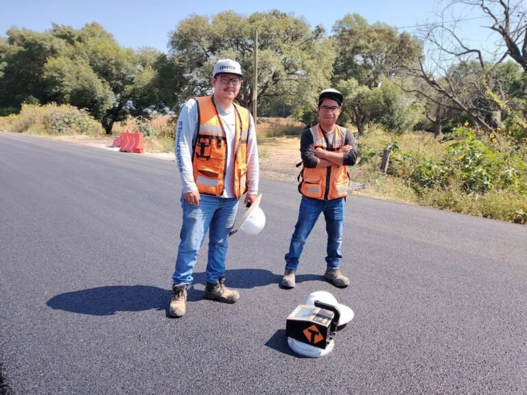 La mecánica de suelos para obras civiles: es la base técnica.