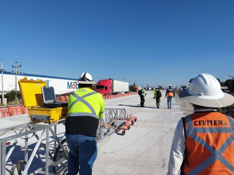 FWD (deflectómetro de impacto): qué es, cómo interpretar la cuenca de deflexiones y qué decisiones permite